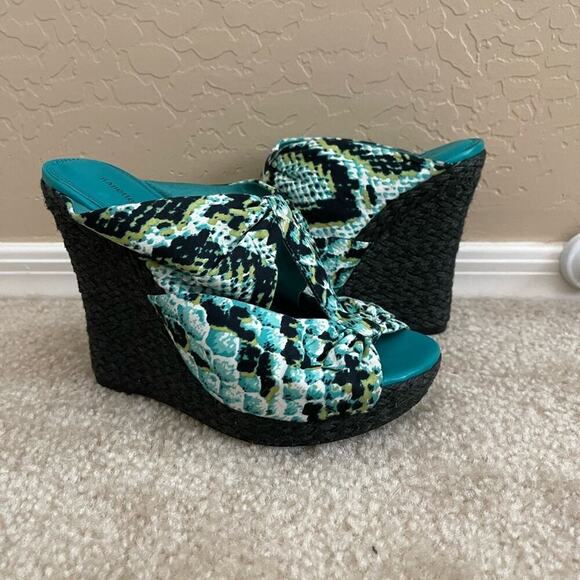 Nanette Lepore Teal Python Snake Cut Out Woven Wedge Sandals 6 - Picture 2 of 8